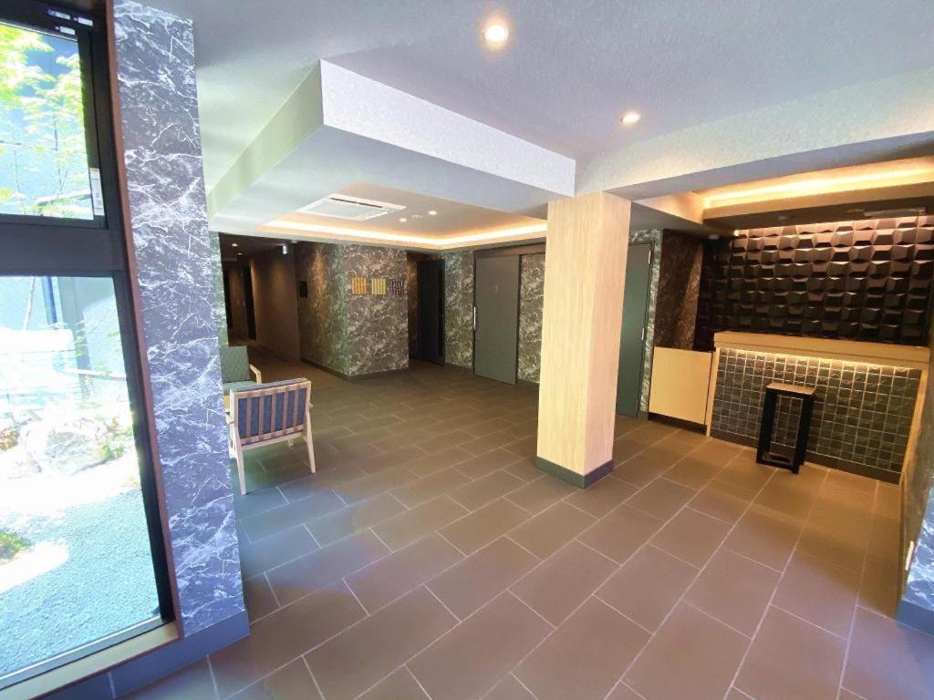 Rinn Station West 3*